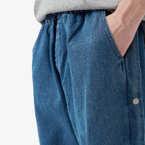 jean baggy avec boutons en métal
