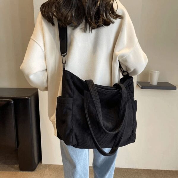 Grand Sac À Main En Velours Côtelé Noir – Image 3