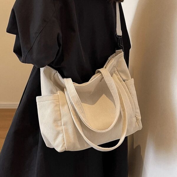 Grand Sac À Main En Velours Côtelé Beige – Image 3