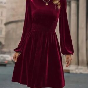 robe a col roulé en velours bordeaux
