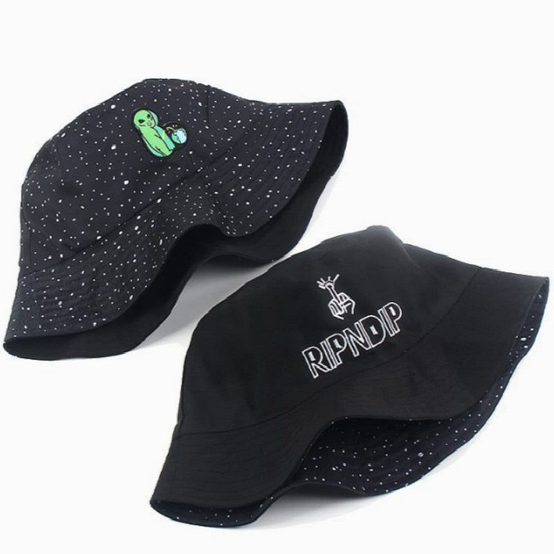 bob vert réversible avec motif alien